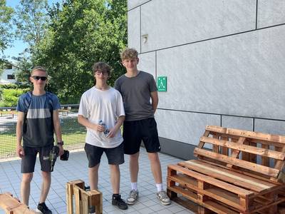 Palettenmöbel für den Schulhof Umsetzung Bild 3